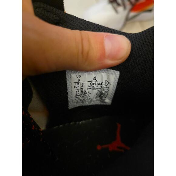 Nike Jordan Zoom ‘92 Women's Size 9 White Black Siren Red Yellow CK9184-102 - Picture 14 of 16